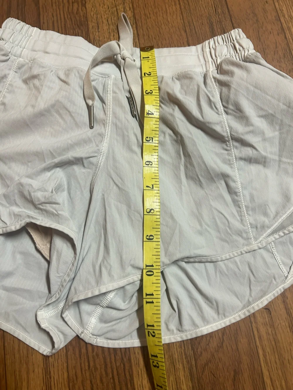 lululemon athletica Women's Cream Athletic Running Shorts